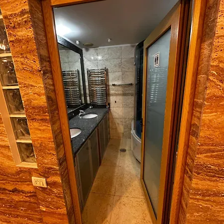 Apartment Sea Breeze - 3br , 200m From
